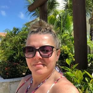 Meet your Posher, Sheri